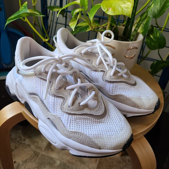 Kids Adidas, Great Condition! - Picture 1 of 3